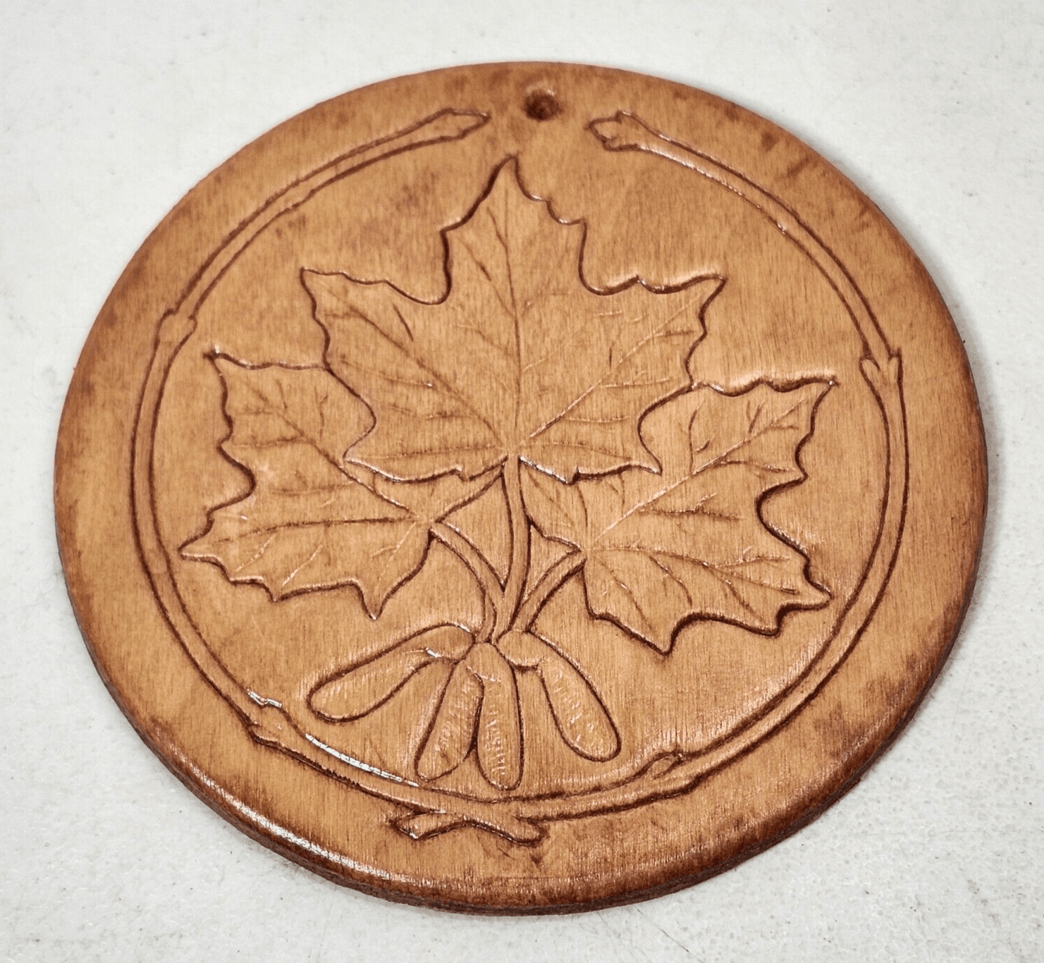 Maple Leaf Design Round Coaster Home Bar Decor Vintage Wood Made In Canada - Thumbnail 3