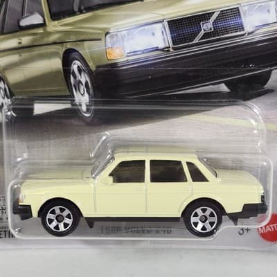 Matchbox 1986 Volvo 240 Yellow Car 1/64 Toy Vehicle NEW - Thumbnail 2