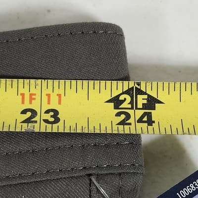Wrangler Mens 48 Cargo Shorts Moisture Wicking UPF Pockets Softshell Gray NEW - Thumbnail 2