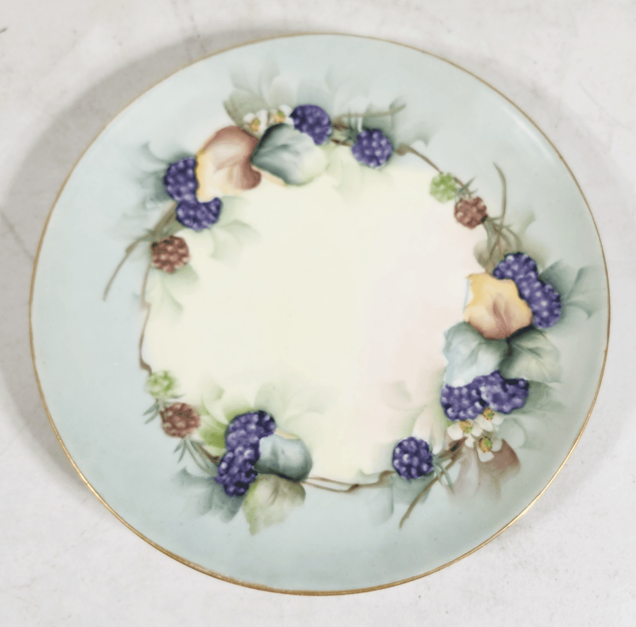 Haviland Hand Painted Plate Good Trim 8.5" France W/Black Berries - Thumbnail 2