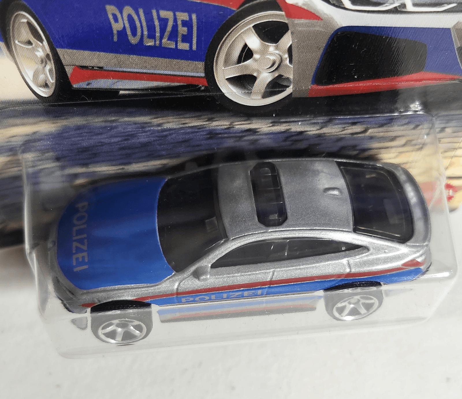 2026 Matchbox BMW i4 Police Sedan Berline European Car 1/64 Toy Vehicle NEW - Thumbnail 3
