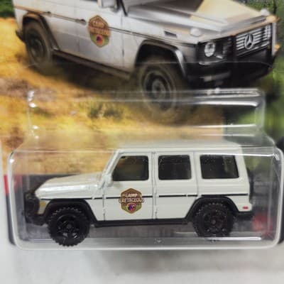 Matchbox Jurassic World Rebirth '14 Mercedes Benz G 550 1/64 Toy Vehicle NEW - Thumbnail 2