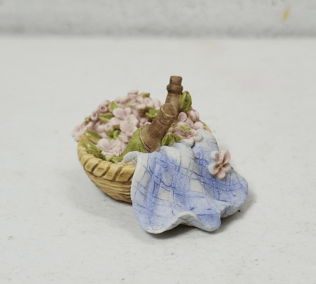 Vintage 1991 Ganz Little Cheesers Picnic Basket Figurine 05211 - Thumbnail 3