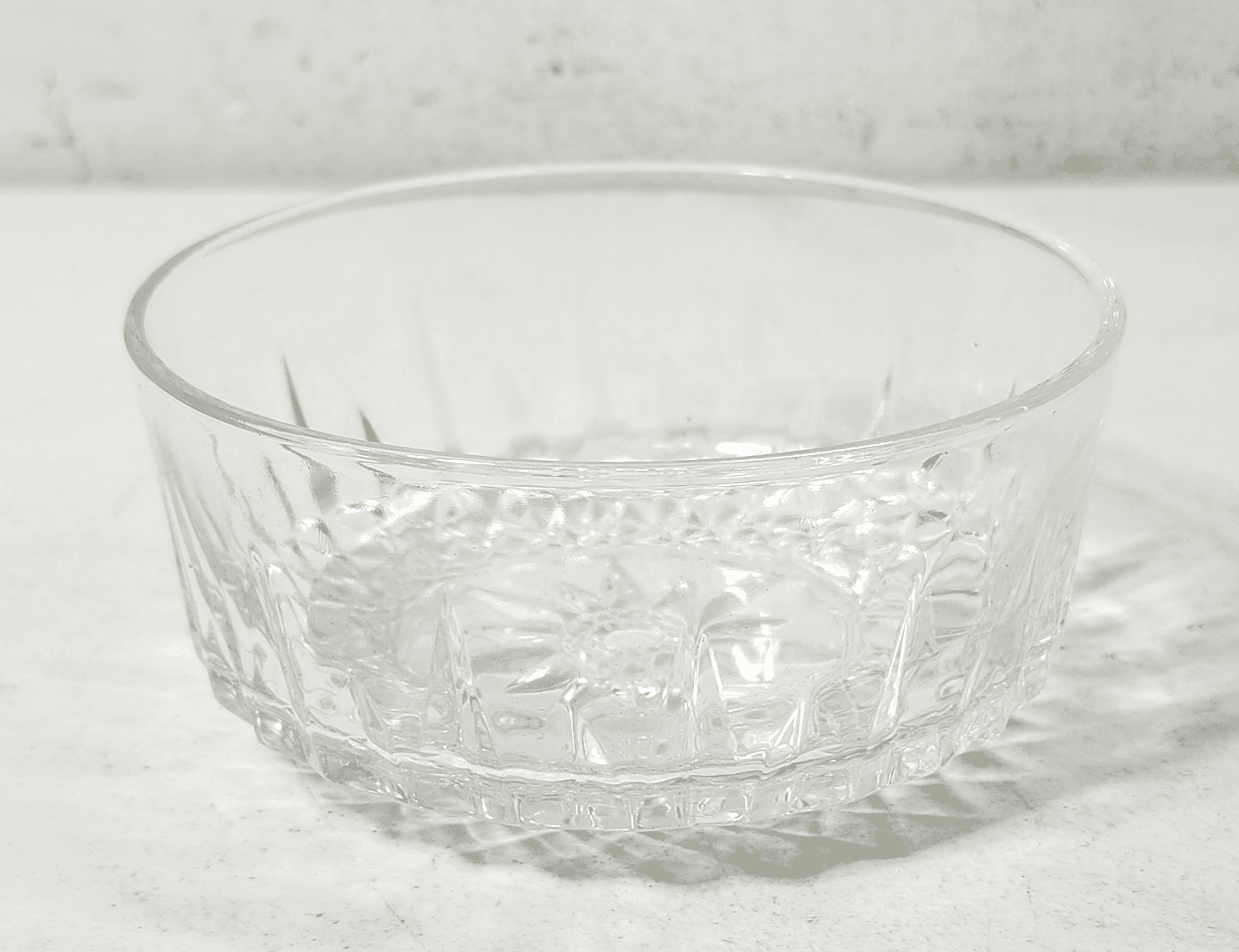 Arcoroc France 5" Clear Glass Bowl Starburst Diamond Pattern - Thumbnail 3