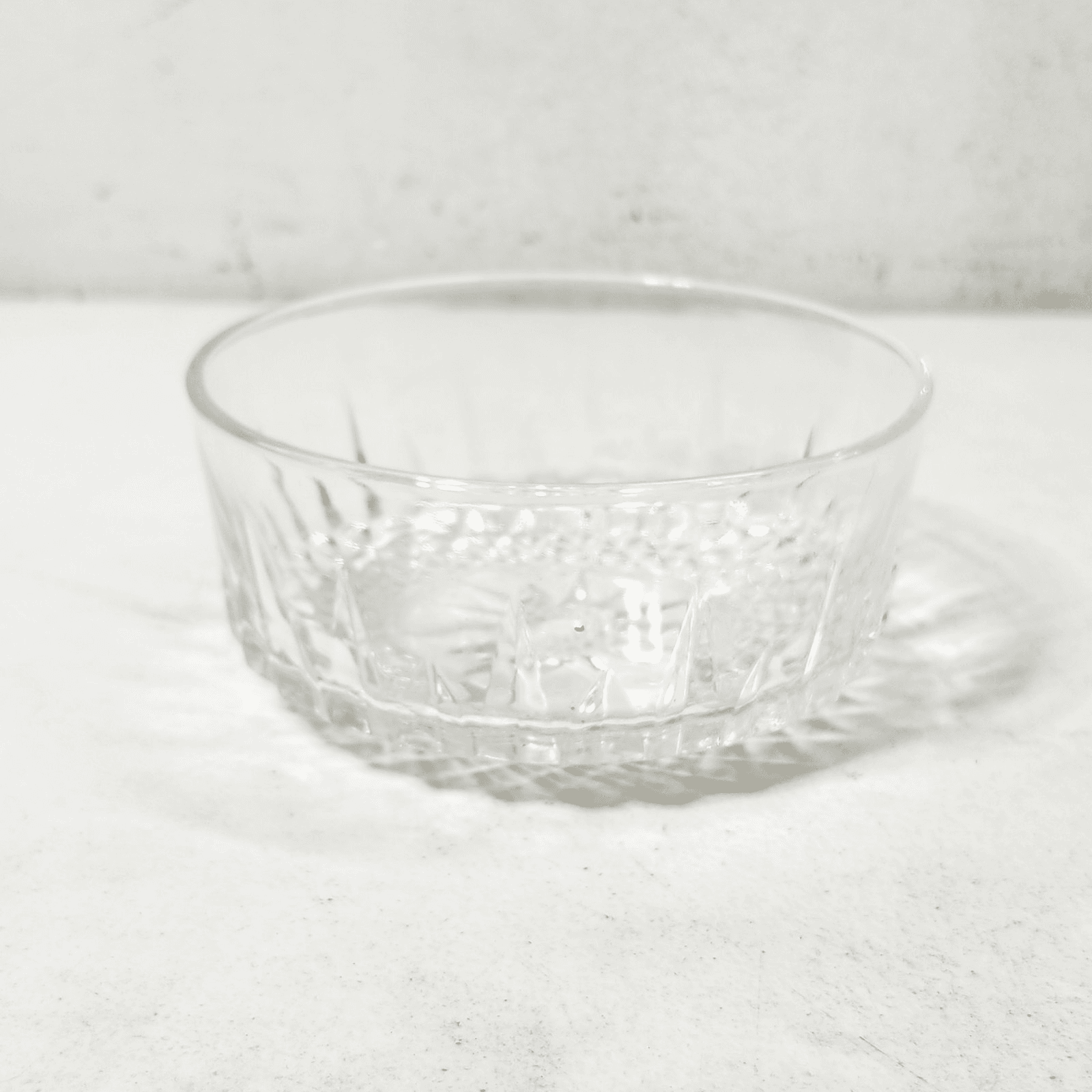 Arcoroc France 5" Clear Glass Bowl Starburst Diamond Pattern - Thumbnail 9