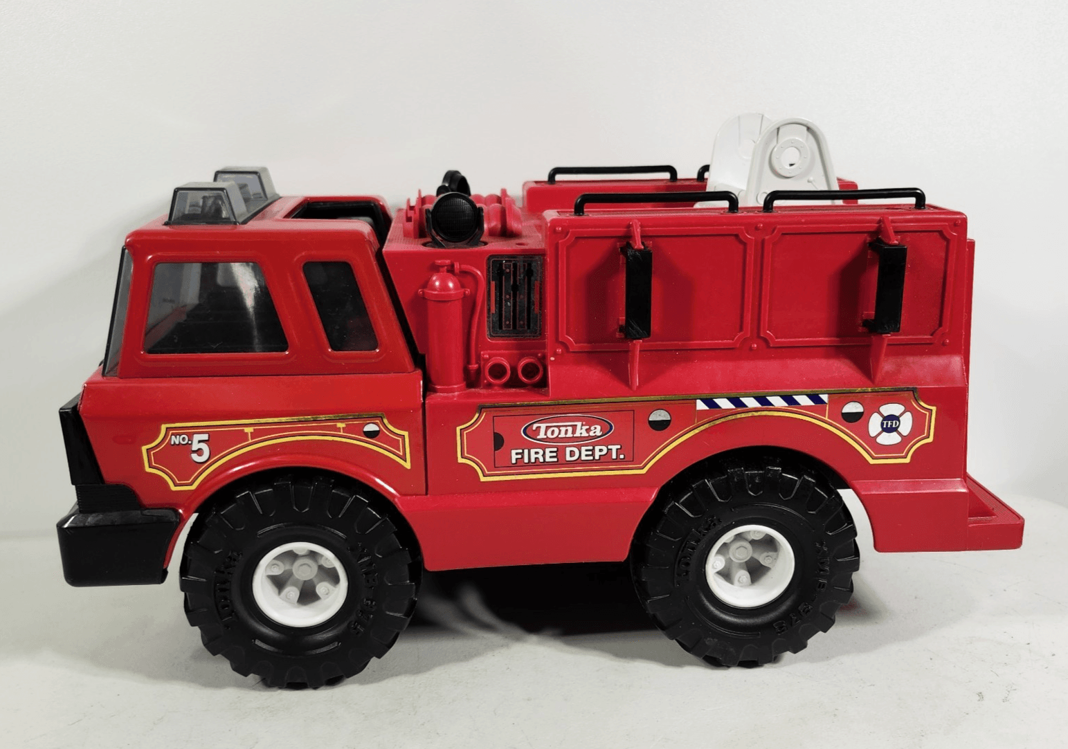 Tonka NO.5 Fire Department Truck 21" Red Toy Vehicle Missing Ladder - Thumbnail 2