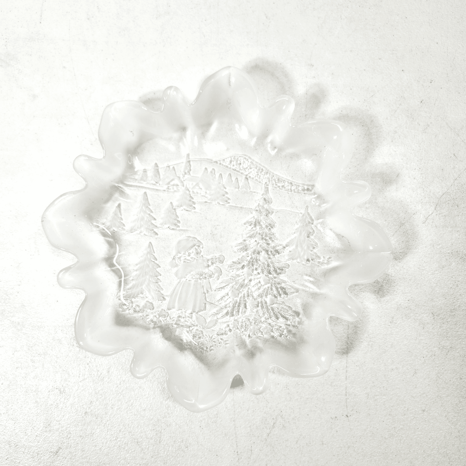 Mikasa Candy Dish Cookie Display Plate Fluted Edge Christmas Story Etched Glass