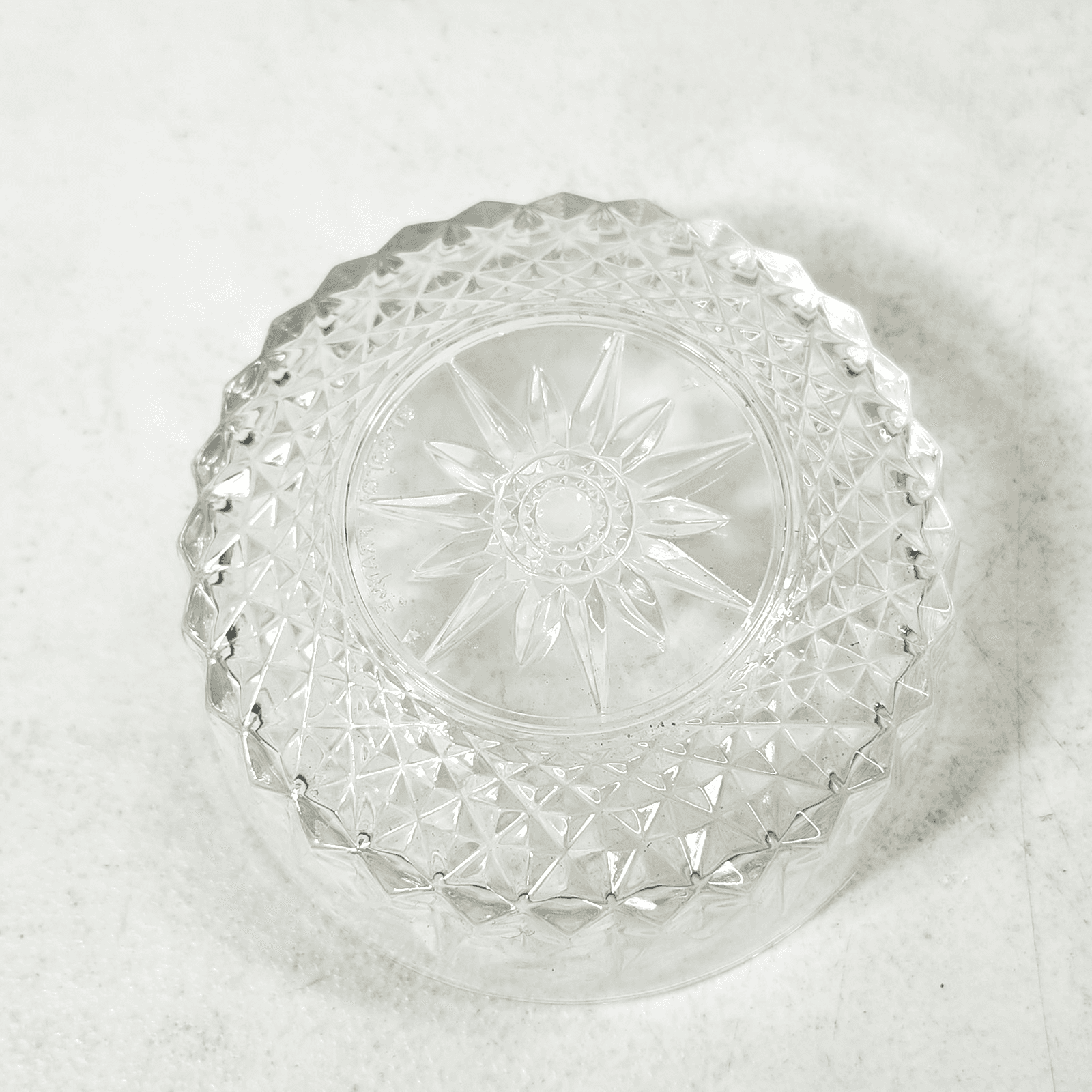 Arcoroc France 5" Clear Glass Bowl Starburst Diamond Pattern - Thumbnail 4