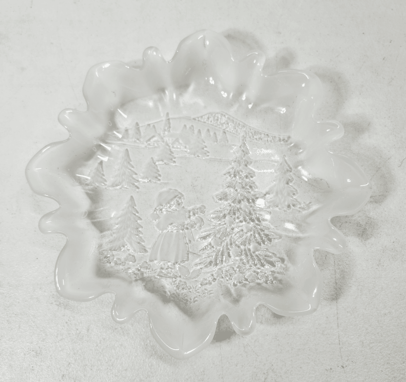 Mikasa Candy Dish Cookie Display Plate Fluted Edge Christmas Story Etched Glass - Thumbnail 2