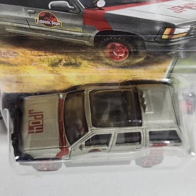 Matchbox Jurassic World Ford Explorer Car 1/64 Toy Vehicle NEW - Thumbnail 3