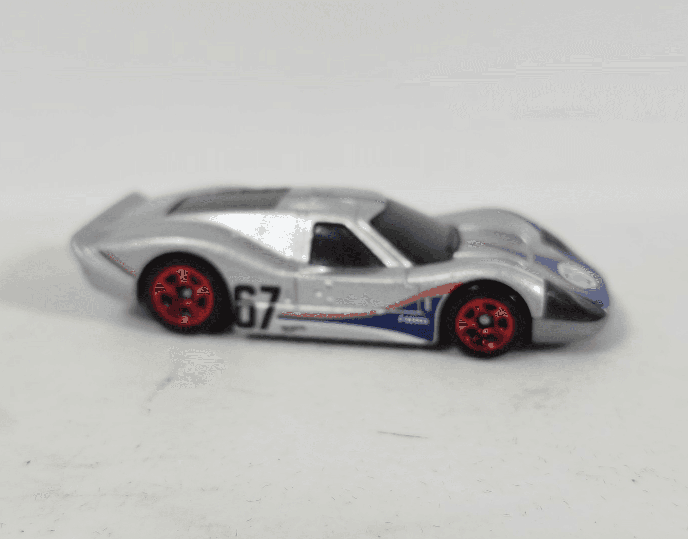 2023 Hot Wheels Motor Show 1967 Ford GT40 Mk.IV Silver Car #67 Loose - Thumbnail 4