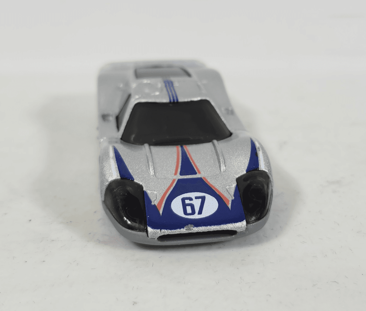 2023 Hot Wheels Motor Show 1967 Ford GT40 Mk.IV Silver Car #67 Loose - Thumbnail 3