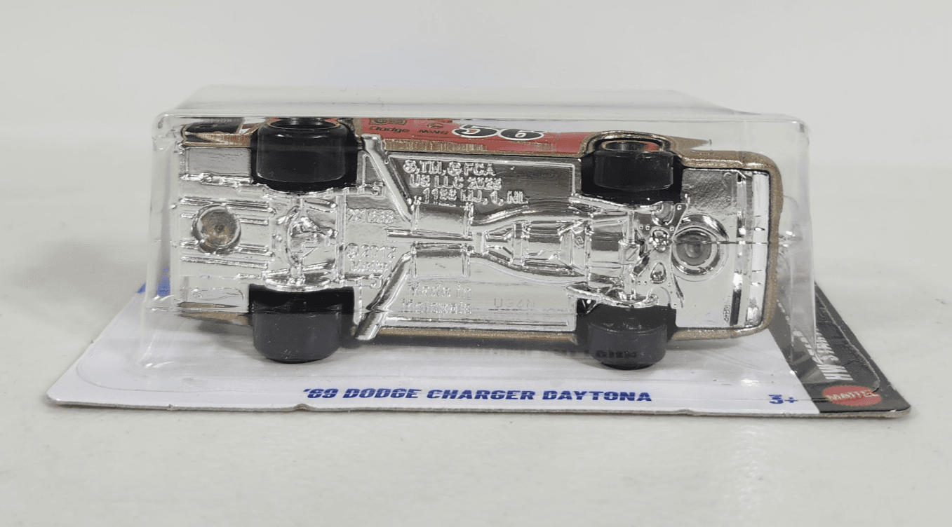 2026 Hot Wheels '69 Dodge Charger Daytona HW Starting Grid Car 1/64 Toy Vehicle - Thumbnail 4
