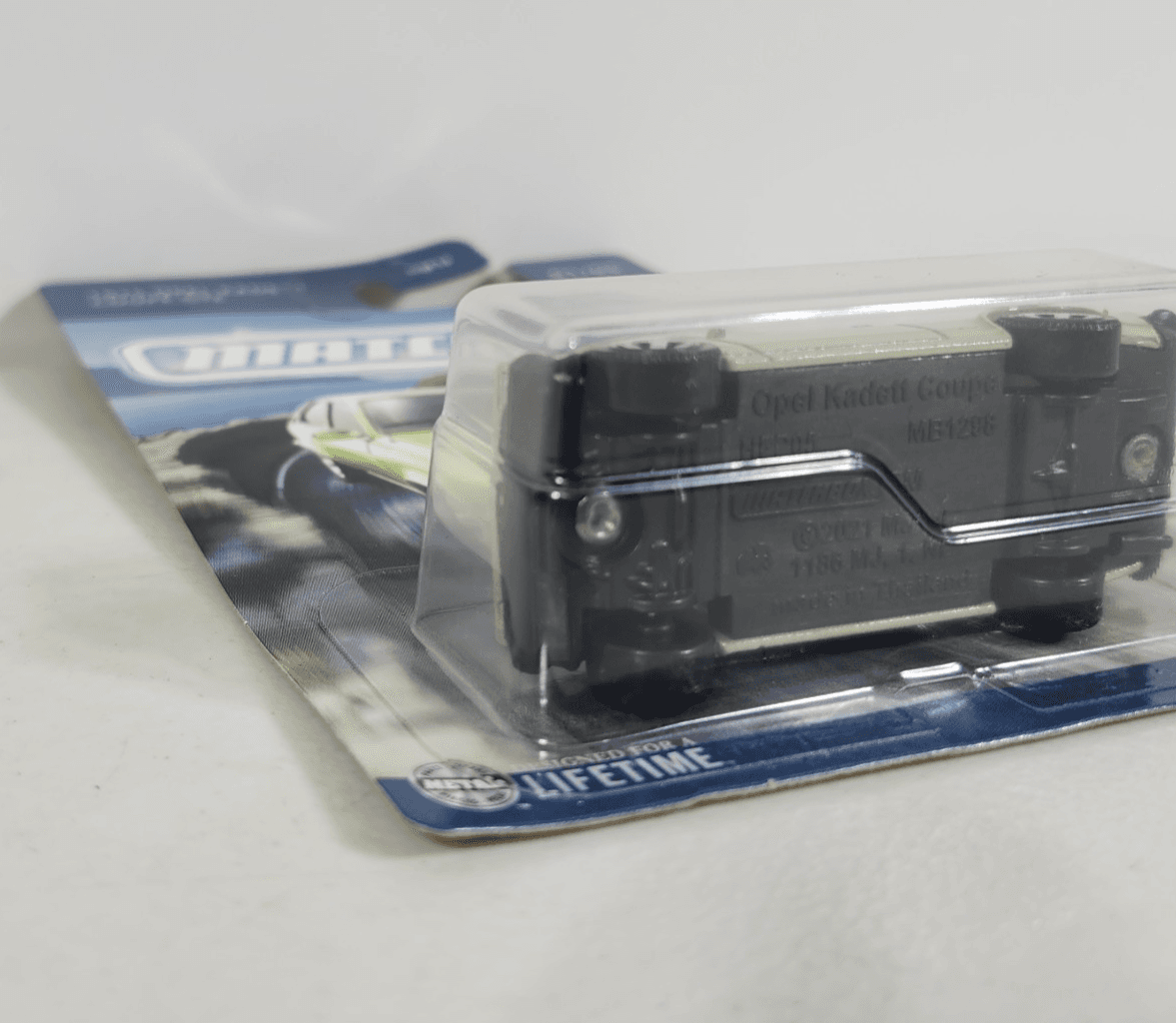 2025 Matchbox 1975 Opel Kadett Coupe GTE Germany Series Car 1/64 Toy Vehicle NEW - Thumbnail 4