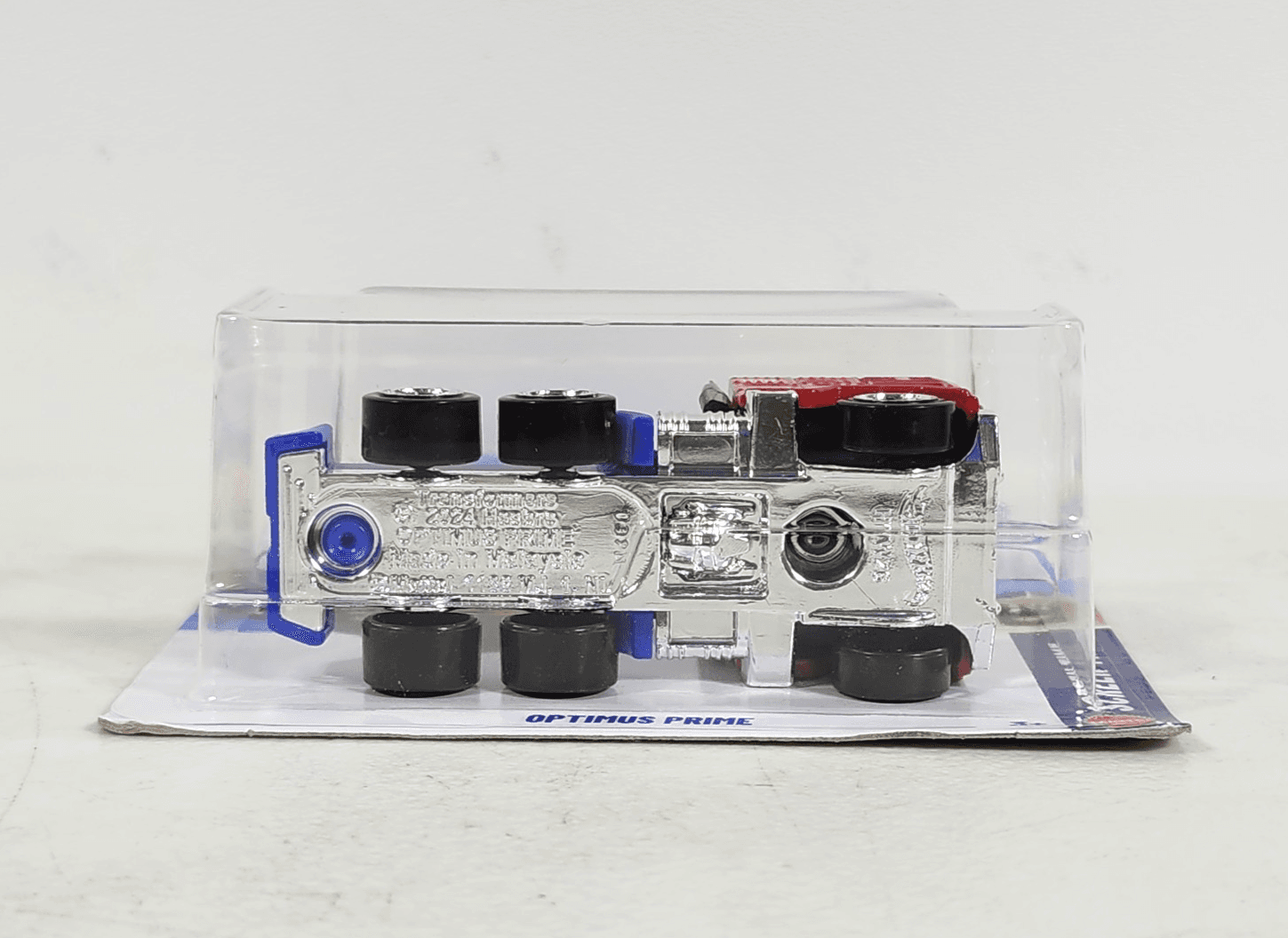 Hot Wheels Optimus Prime Transformers Screen Time 1/64 Toy Vehicle NEW - Thumbnail 4