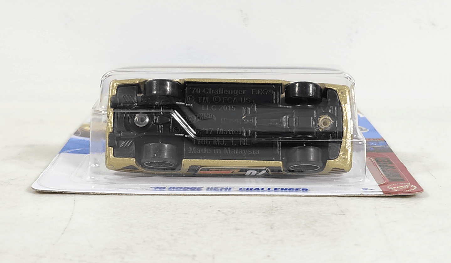 2026 Hot Wheels '70 Dodge Hemi Challenger Nightspeed Gold Car 1/64 Toy NEW - Thumbnail 4