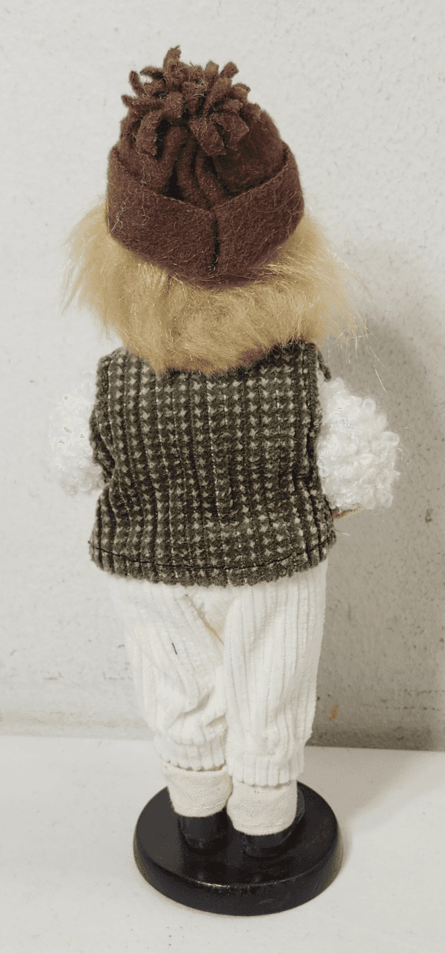 Vintage Christmas Caroler Figure With Sheet Music. 9" Holiday Home Decor - Thumbnail 5