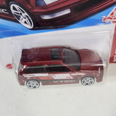 Hot Wheels ‘90 Honda Civic EF Red Edition Target Exclusive Car 1/64 Toy Vehicle - Thumbnail 3