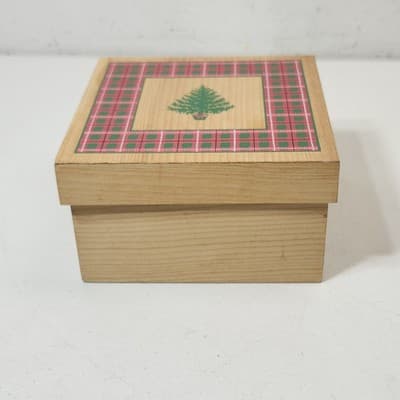 Vintage Hallmark Wooden Box Napkin Holder Christmas Tree Design Home Decor - Thumbnail 3