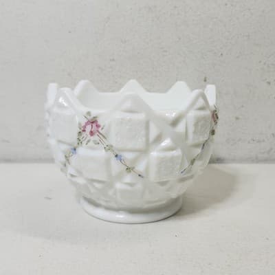 Westmoreland Vintage Milk Glass Bowl “Old Quilt” Hand Painted Candy Trinket Dish - Thumbnail 3