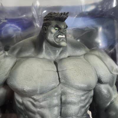 Marvel Rivals Gamer Verse McFarlane Variant Platinum Grey The Hulk 1/6 Statue - Thumbnail 4