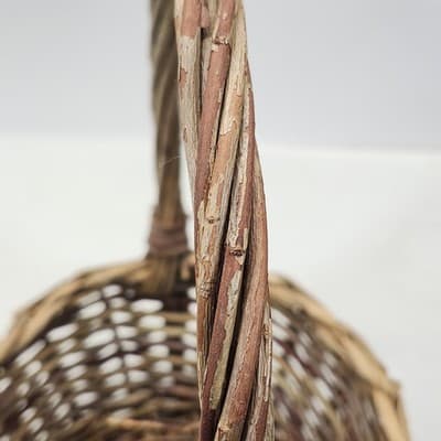 Vintage Large Wicker Basket with Handle Woven Home Decor 16" x 10" - Thumbnail 9