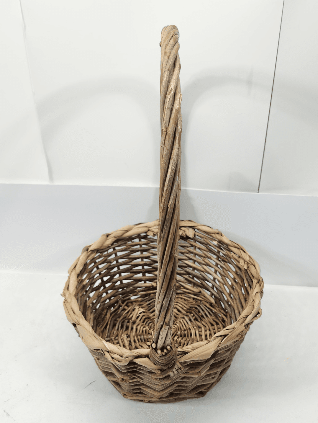 Vintage Large Wicker Basket with Handle Woven Home Decor 16" x 10" - Thumbnail 4