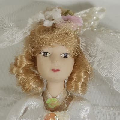 Vintage Porcelain Bride Doll Victorian Wedding Gown 6" - Thumbnail 5