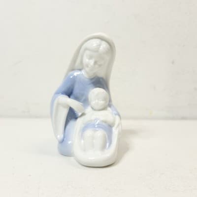 Vtg Lefton #3904 Madonna & Child with Angels Figurine Home Decor Made in Japan - Thumbnail 5