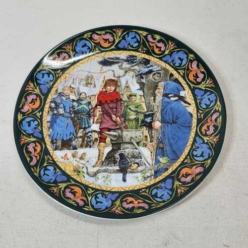 Wedgewood Collector Plate Sword In The Stone "Arthur Draws The Sword" Bone China - Thumbnail 2