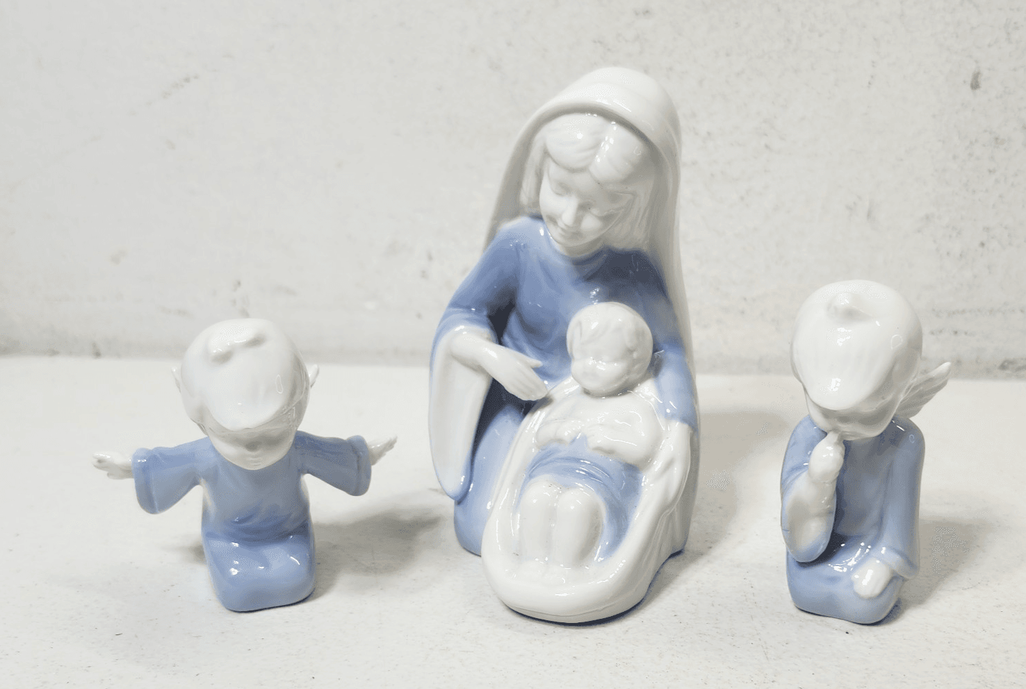 Vtg Lefton #3904 Madonna & Child with Angels Figurine Home Decor Made in Japan - Thumbnail 3