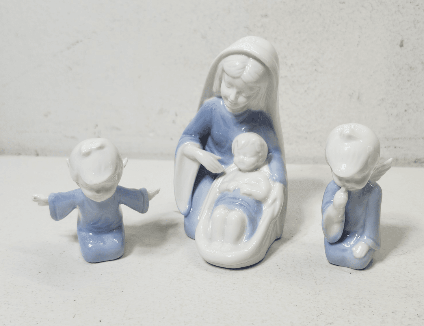 Vtg Lefton #3904 Madonna & Child with Angels Figurine Home Decor Made in Japan - Thumbnail 2