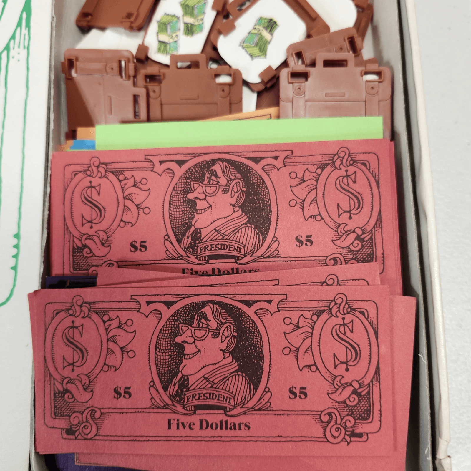Parker Brothers Trust Me The Hot Tips & Cold Cash VTG Board Game - Thumbnail 4