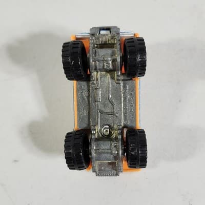 Hot Wheels loose Street Roader Suzuki Samurai White Cal Custom California - Thumbnail 10