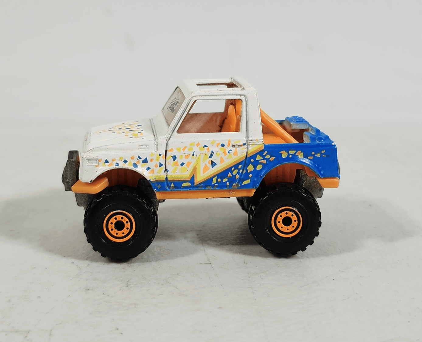 Hot Wheels loose Street Roader Suzuki Samurai White Cal Custom California - Thumbnail 5