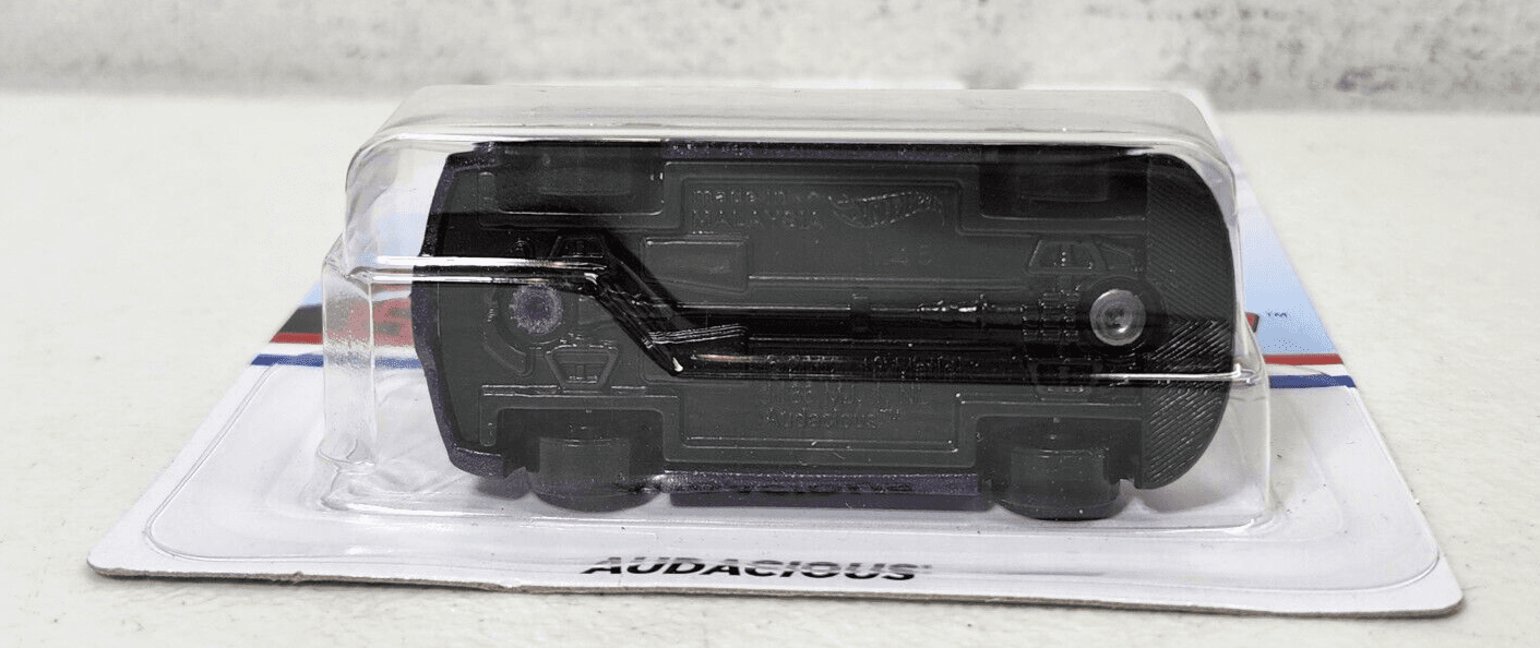 Hot Wheels Flying Customs Target Exclusive Audacious Purple Car 1/64 Toy NEW - Thumbnail 4