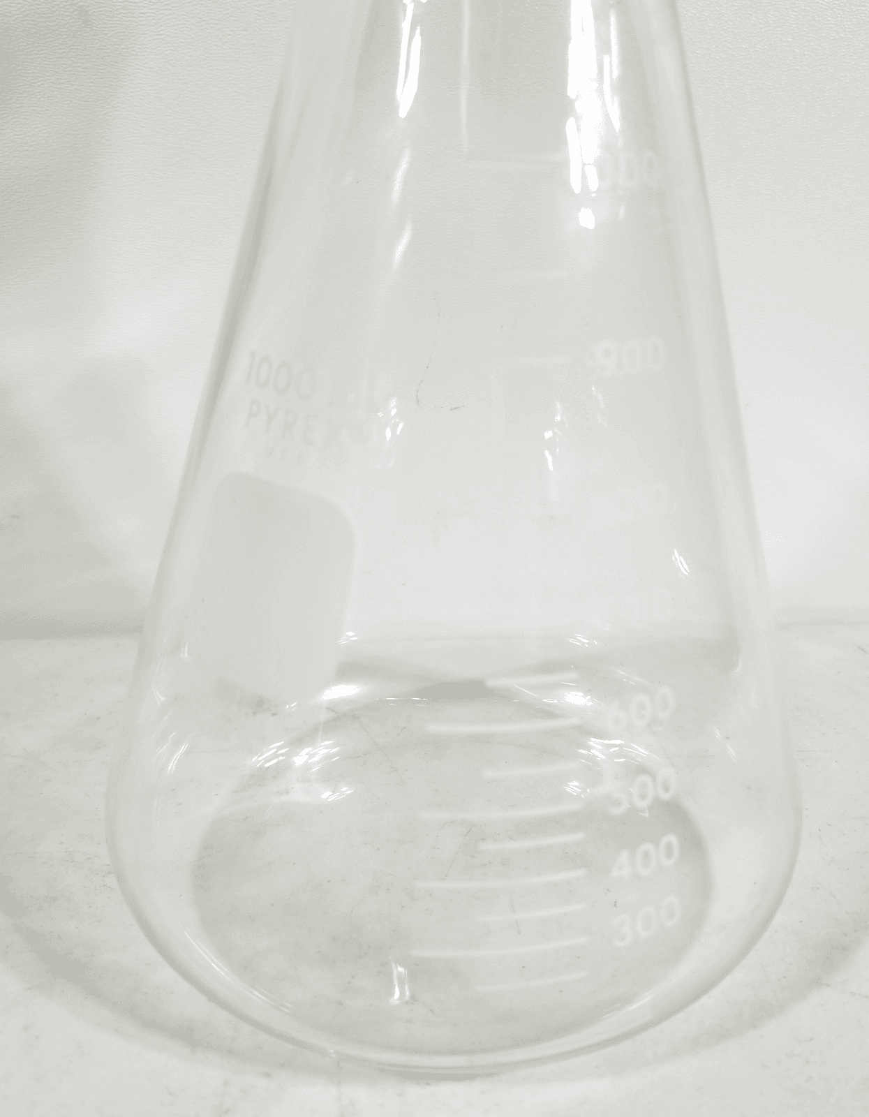 PYREX 4980-1L, 1000mL Narrow Mouth Erlenmeyer Flasks w/ Heavy Duty Rim - Thumbnail 2