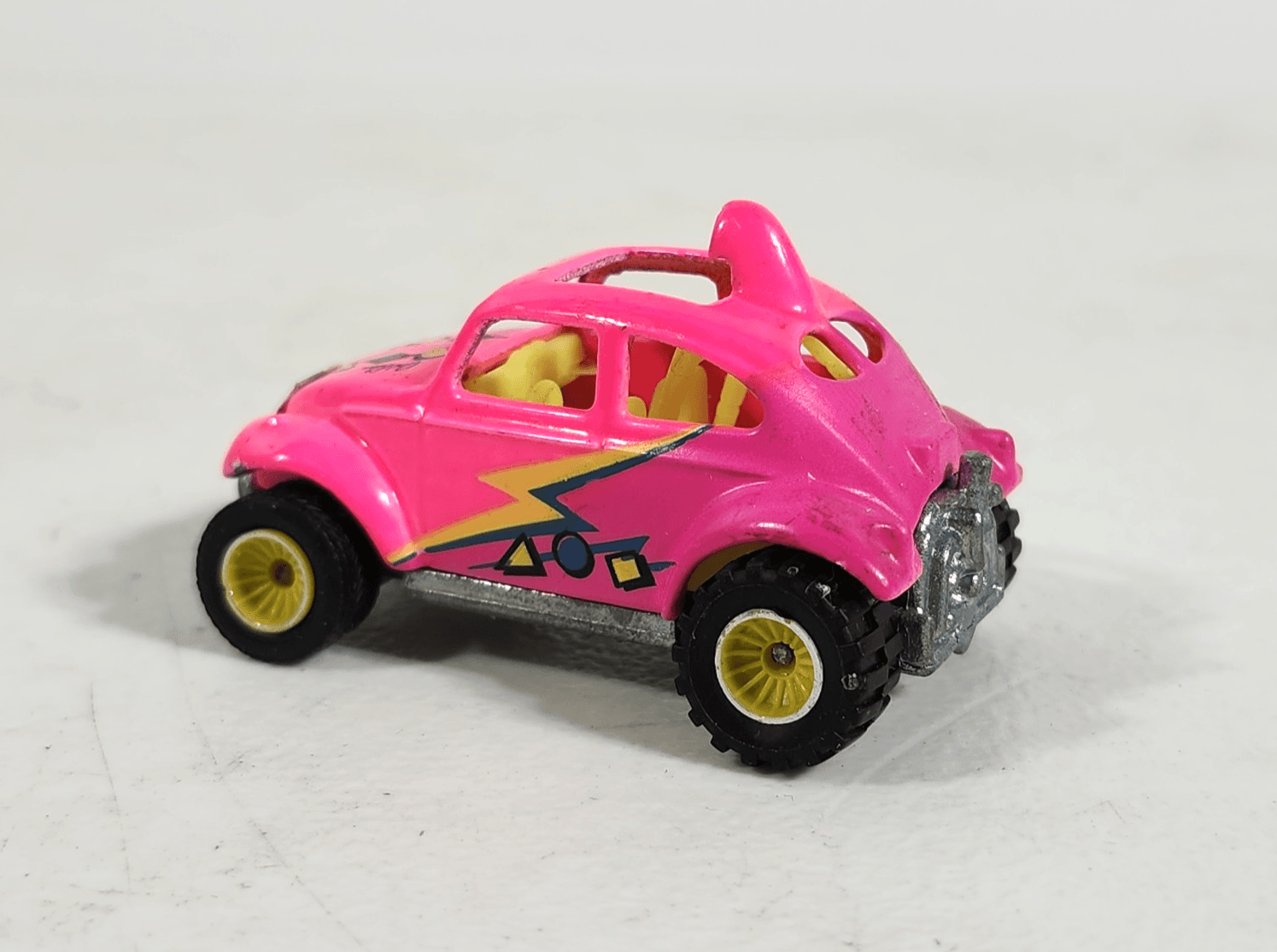 1989 Hot Wheels California Custom VW Baja Bug Beetle Pink w/Real Riders 1/64 - Thumbnail 7