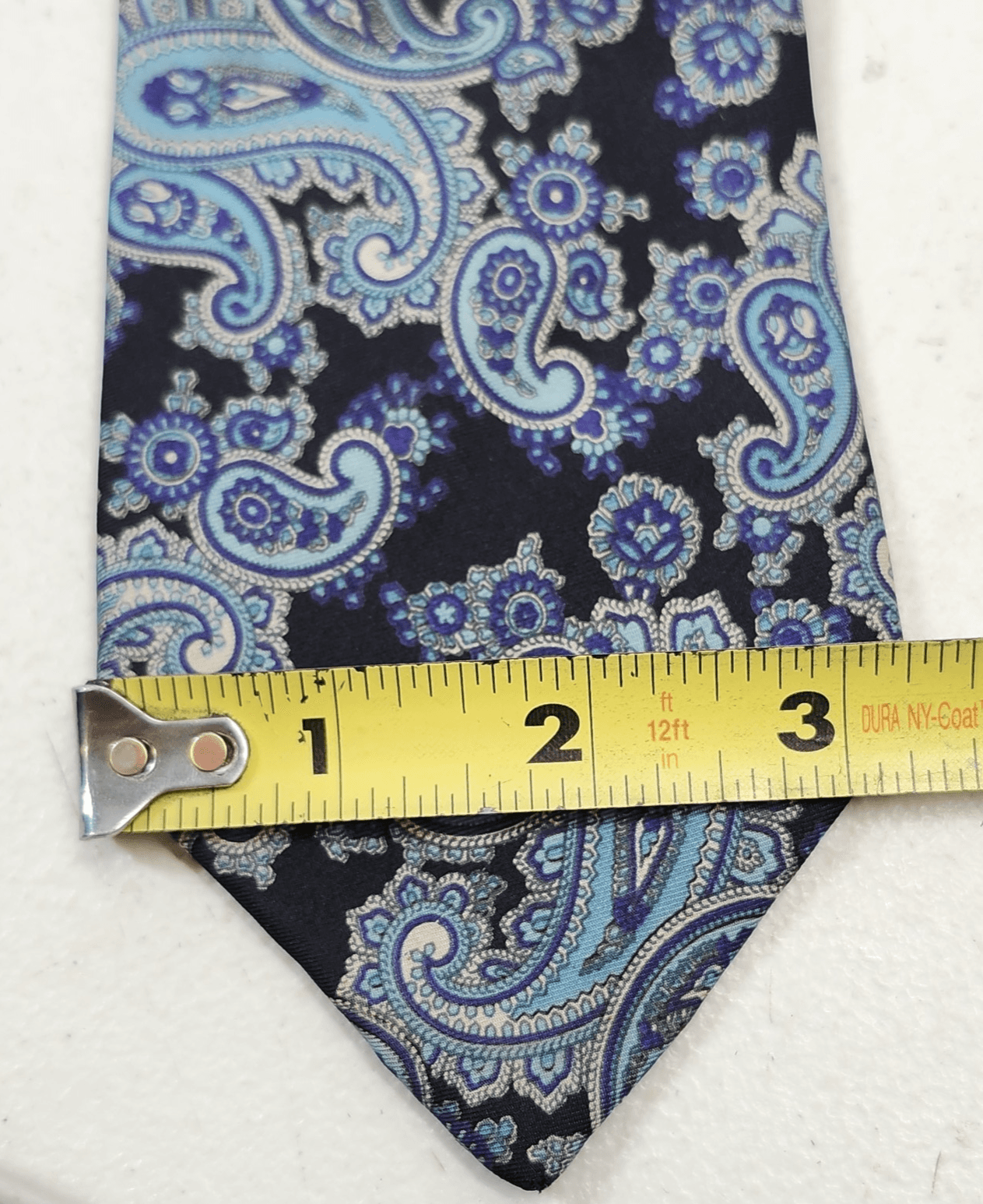 Geoffrey Beene Mens Paisley Blue Silk Tie 59” X 3.25” - Thumbnail 2