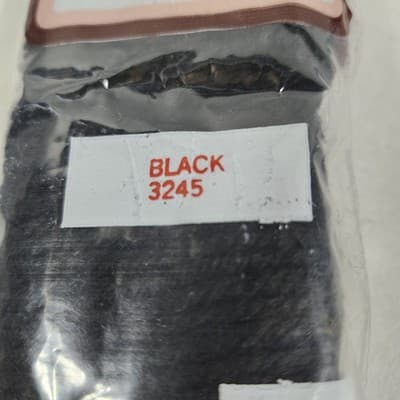 Lot Of Columbia Minerva Latch Hook Pre-Cut Rug Yarn Packs Black 3245 - Thumbnail 4
