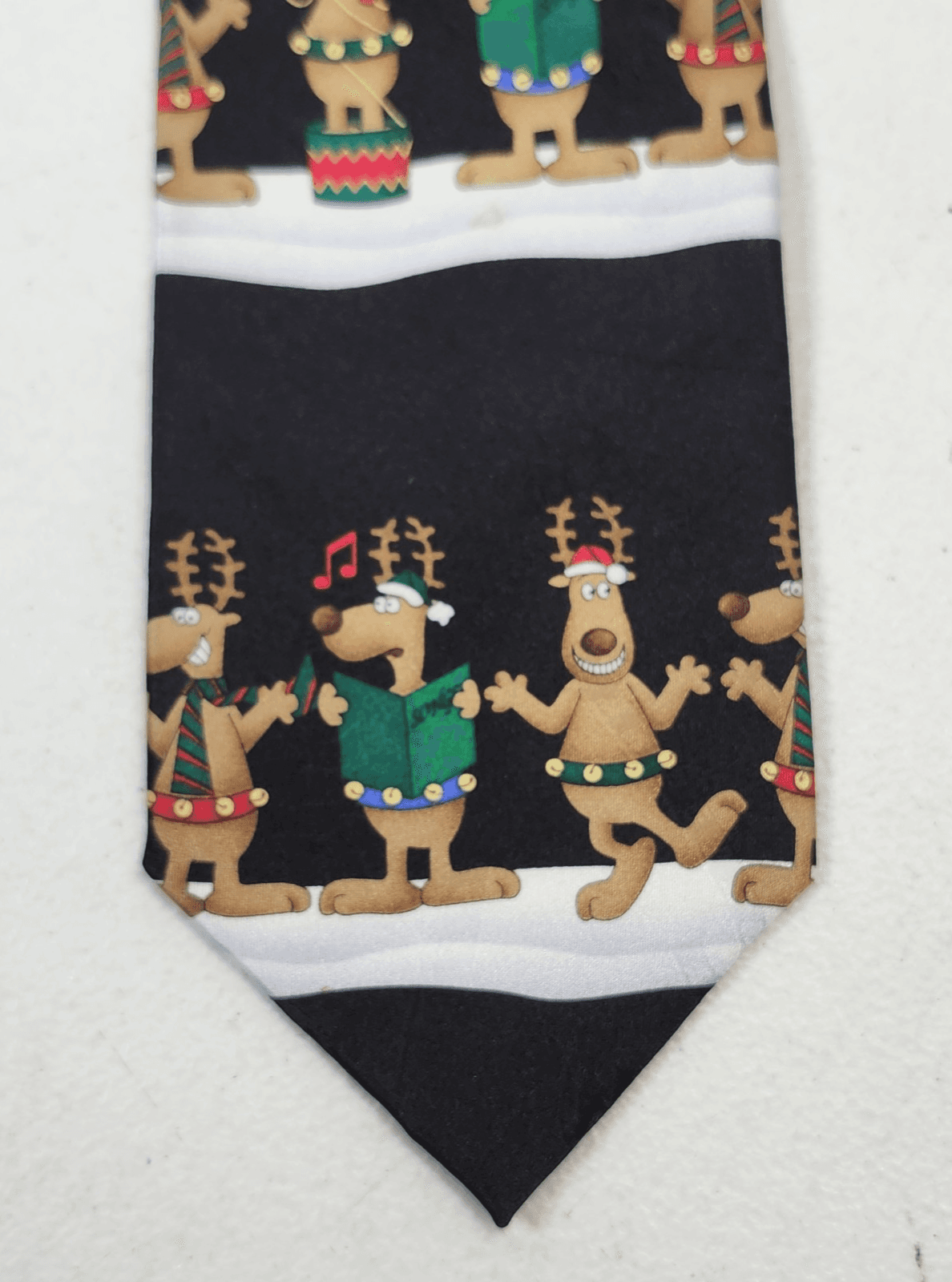 Hallmark SpecialTIES Silk Neck Tie Holiday Christmas Novelty Reindeer 61" X 3.5"
