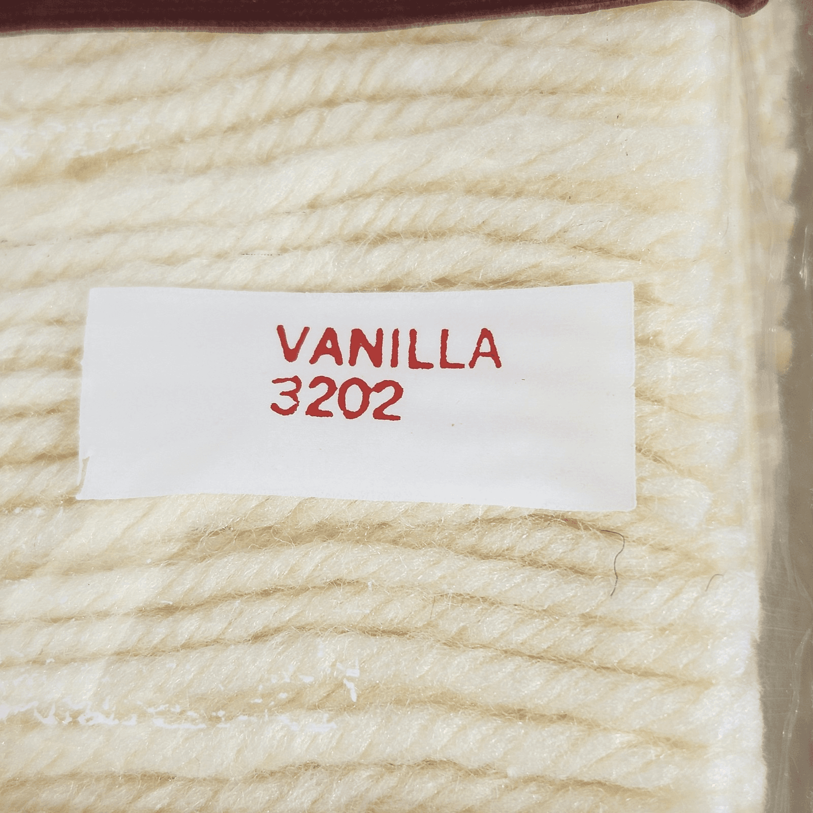 Lot Of Columbia Minerva Latch Hook Pre-Cut Rug Yarn Packs Vanilla 3202 - Thumbnail 3