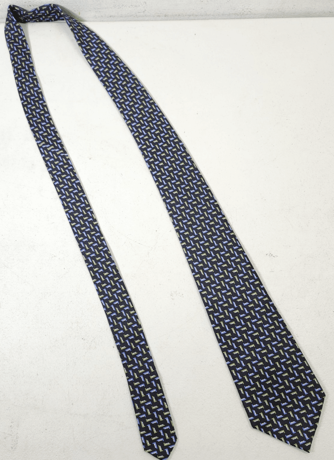 Van Heusen 100% Silk Men's Tie Black Blue Green 60" X 3.75" - Thumbnail 6