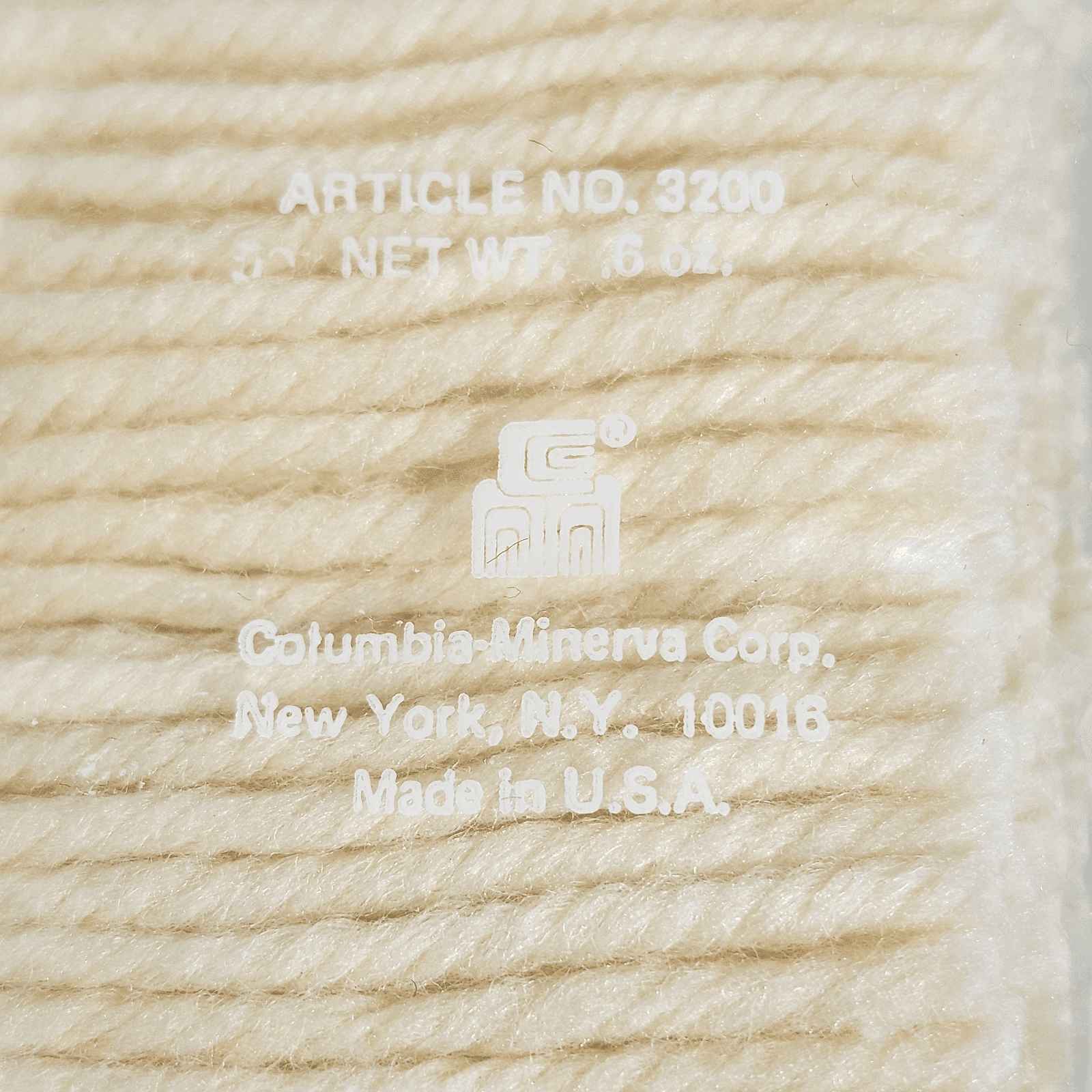 Lot Of Columbia Minerva Latch Hook Pre-Cut Rug Yarn Packs Vanilla 3202 - Thumbnail 4