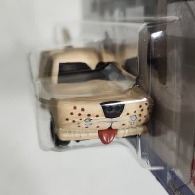 Hot Wheels Premium Pop Culture Dumb and Dumber Mutt Cutt's Van 1/64 Toy NEW - Thumbnail 4