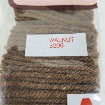 Lot Of Columbia Minerva Latch Hook Pre-Cut Rug Yarn Packs Walnut 3206 - Thumbnail 4