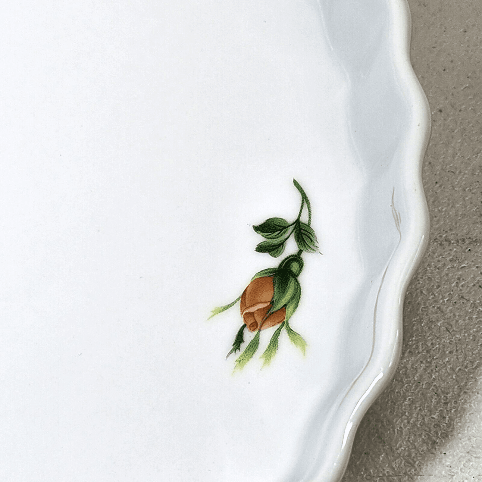 Christineholm Porcelain Rose Pattern Fluted 9.5" Baking Dish Vintage - Thumbnail 6