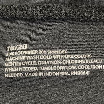 Lane Bryant LIVI Women's 18/20 Black High-Rise Soft Macrame-Detail Capri Legging - Thumbnail 7