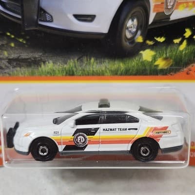 Matchbox 2010 Ford Police Interceptor White Car 1/64 Toy MBX Hazmat NEW - Thumbnail 2