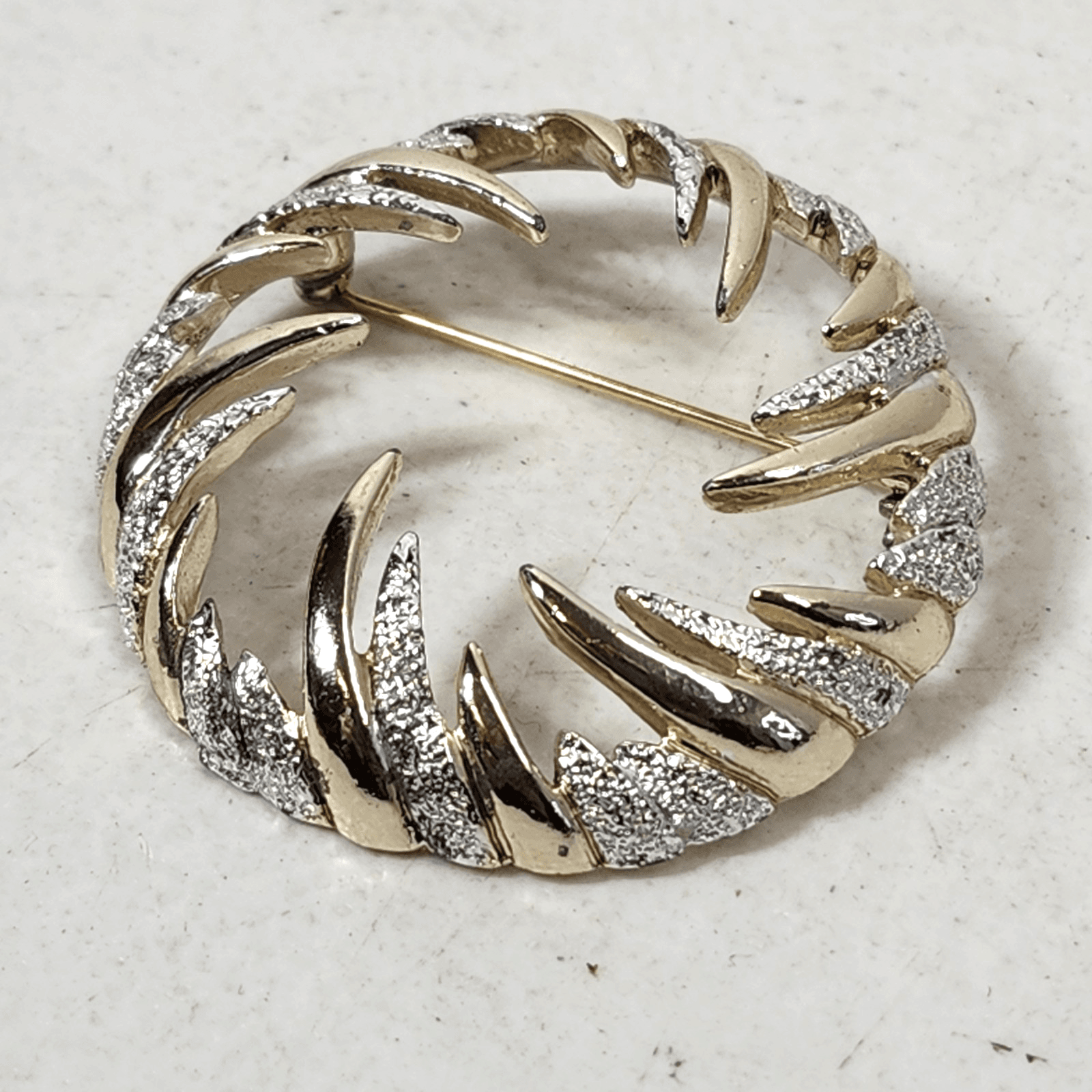Sarah Coventry Circular Brooch - Thumbnail 3